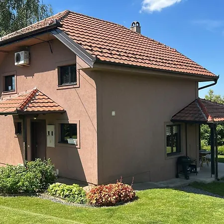 Hébergement de vacances Zelena Oaza Nadomak Beograda